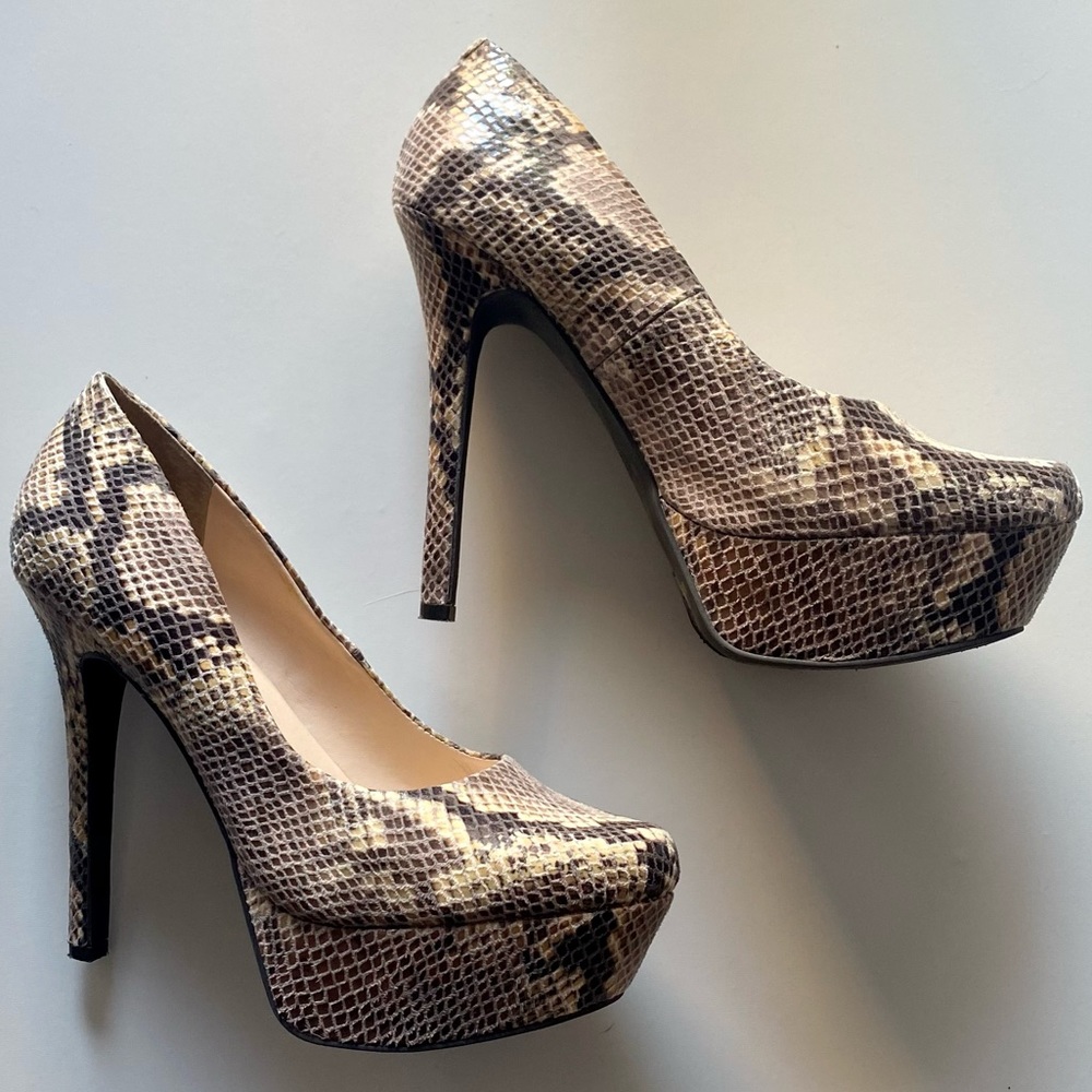Jessica Simpson Pumps - Picture 15 of 16